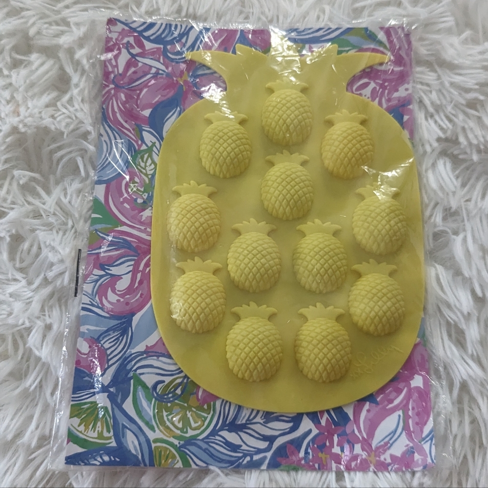 NEW Lilly Pulitzer Pineapple Ice Jello Mold GWP